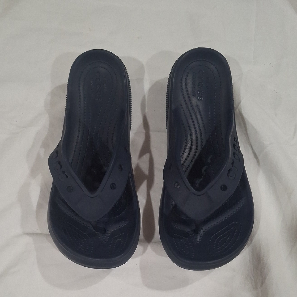 CROCS Unisex  Dark Blue Flip Flops Size M-10 W-12